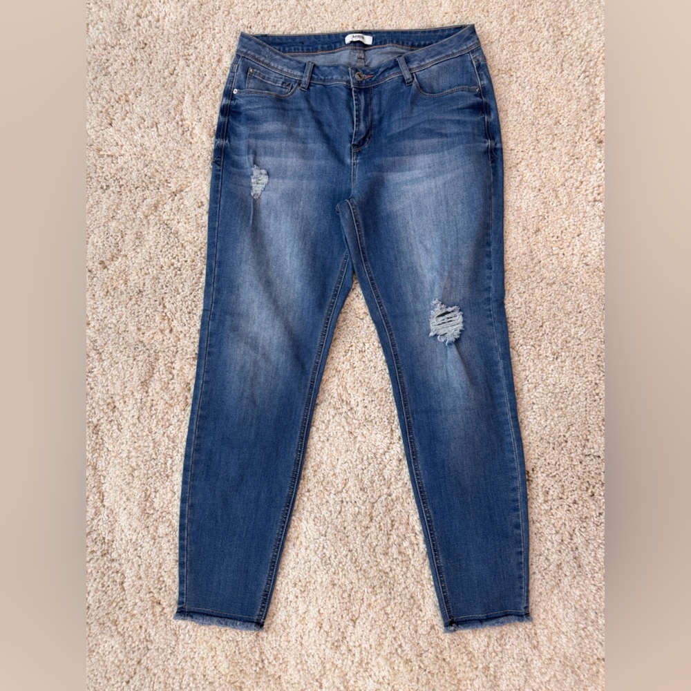Kenzie Distressed Women's Jeans